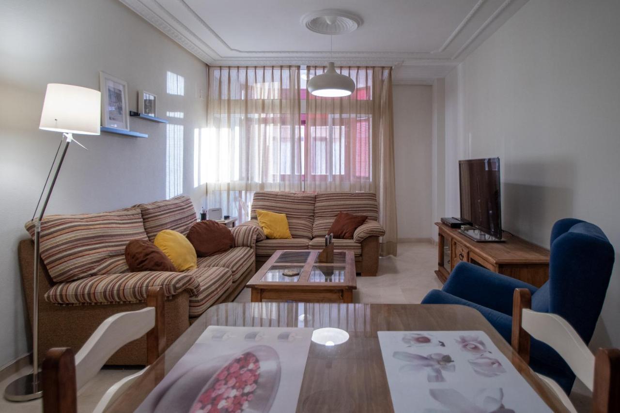 Apartamento Nuestra Andalucia - Cadiz Centro - Parking Exterior foto
