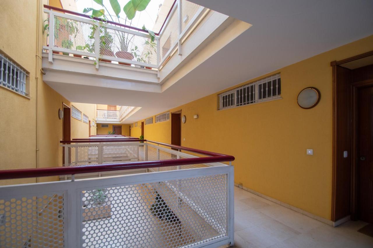 Apartamento Nuestra Andalucia - Cadiz Centro - Parking Exterior foto