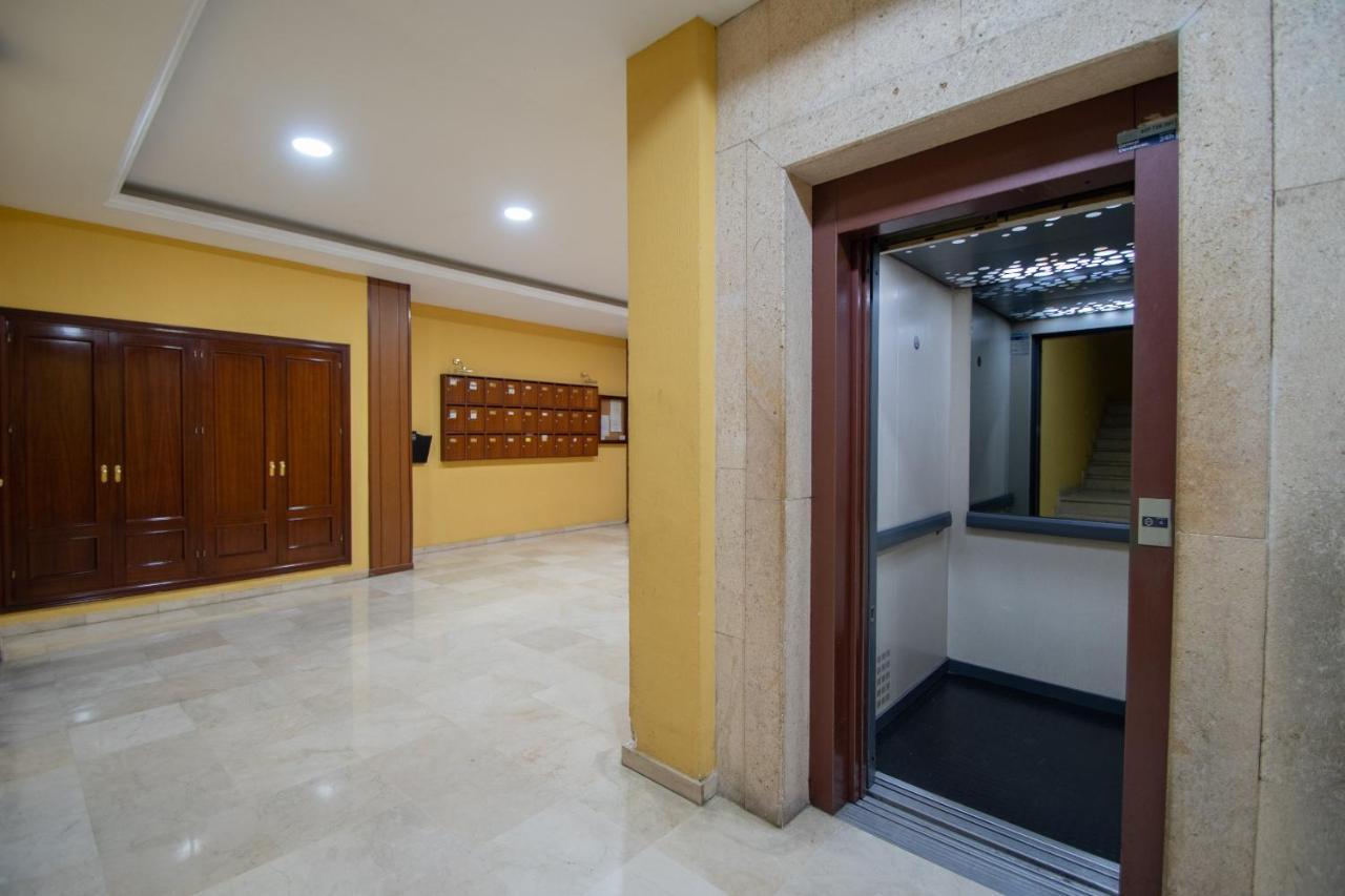 Apartamento Nuestra Andalucia - Cadiz Centro - Parking Exterior foto
