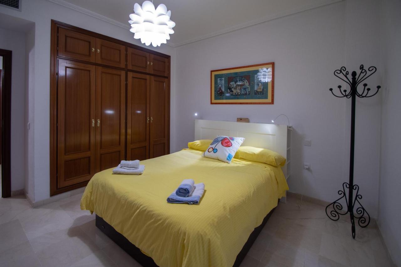 Apartamento Nuestra Andalucia - Cadiz Centro - Parking Exterior foto